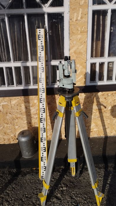 Продам невелир советский б/у