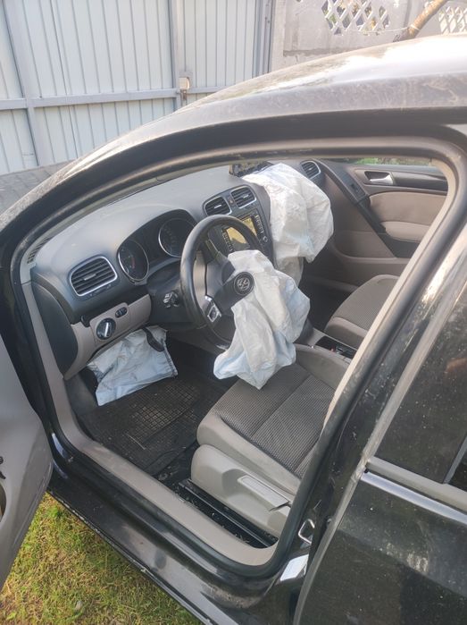Vând pentru Dezmembrari vw golf 6