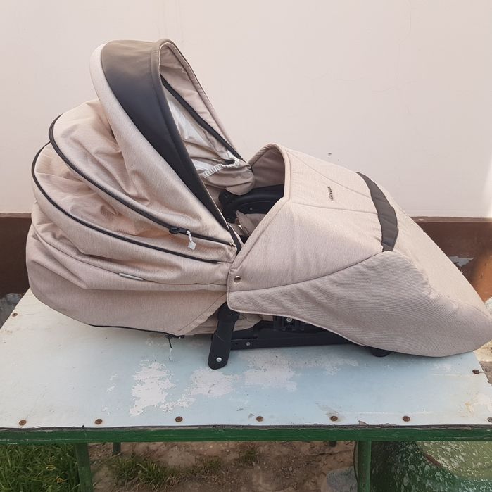 Продаётся детская коляска для двойни