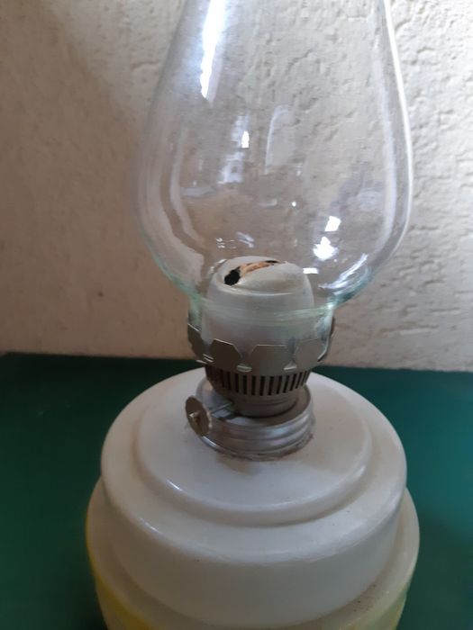 Lampa petrol de masa