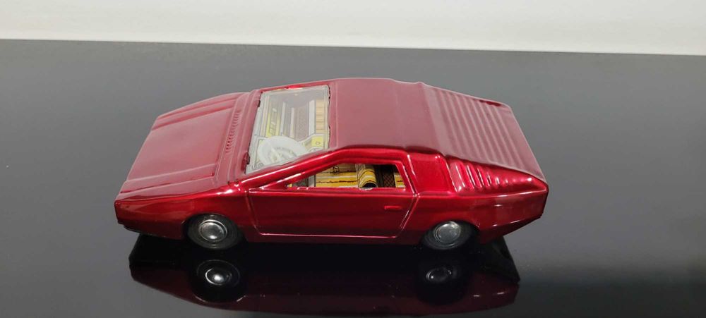 Masinuta veche din tabla - Lamborghini Lotus Metal Red MF 231