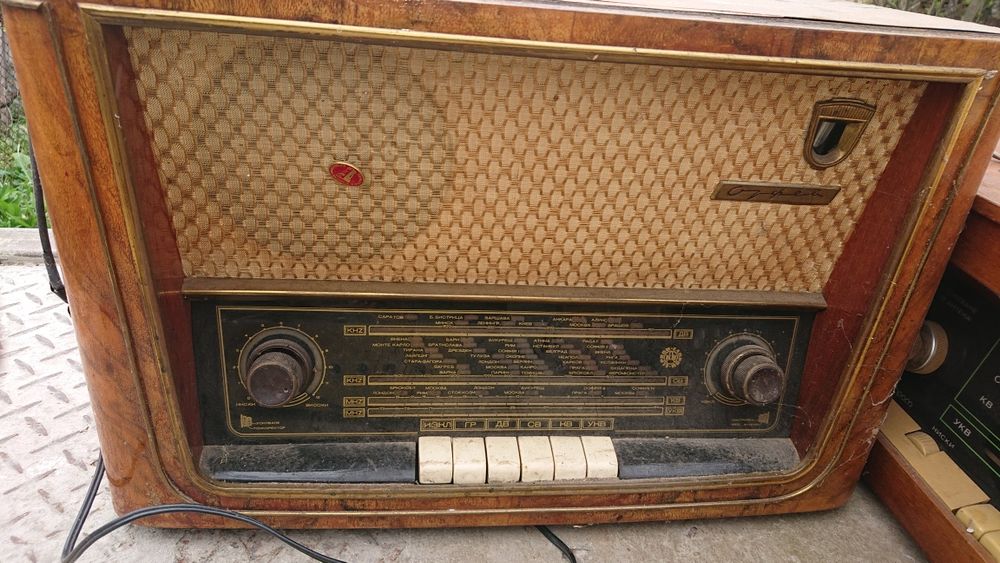 Старо ретро радио Stassfurt rft, усилвател 2броя правени