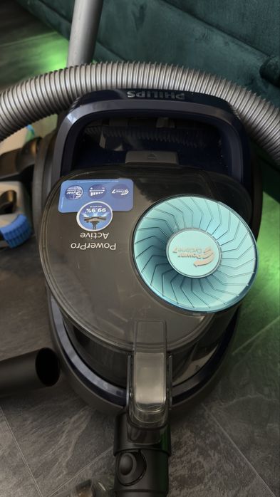 Aspirator Philips fara sac