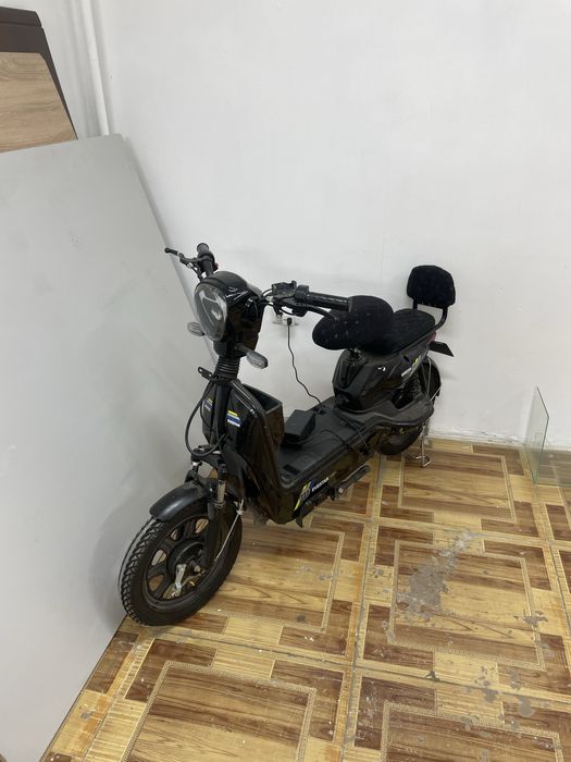 Электро Скутер evestar 777