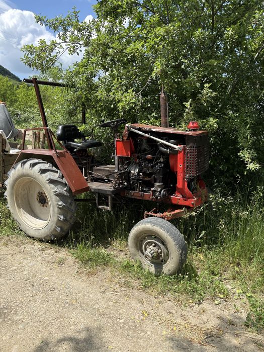 Vand tractor in stare buna de functionare