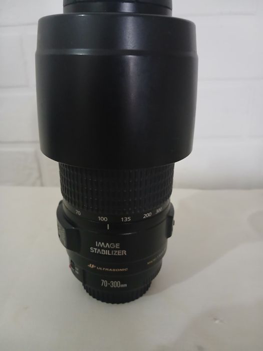 Linza canon EF 70 300mm f 4-5.6