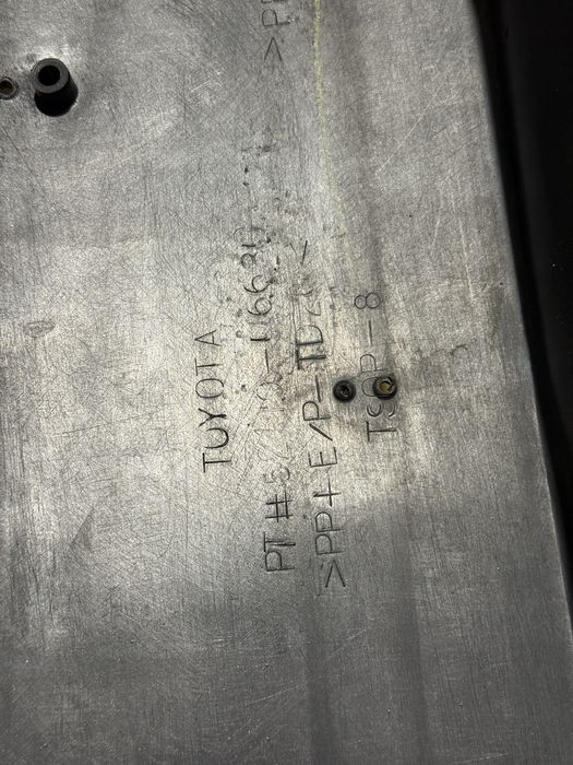 Бампер передний Камри 50 SE американец