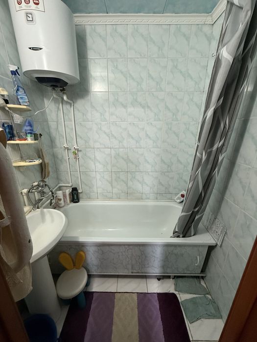 Продам 3 х комн на 8 мкр