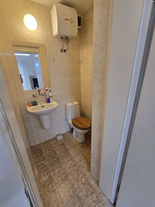 Дава се под наем Офис в Варна, Център - 26 кв.м за 348.84 € - Снимка #2