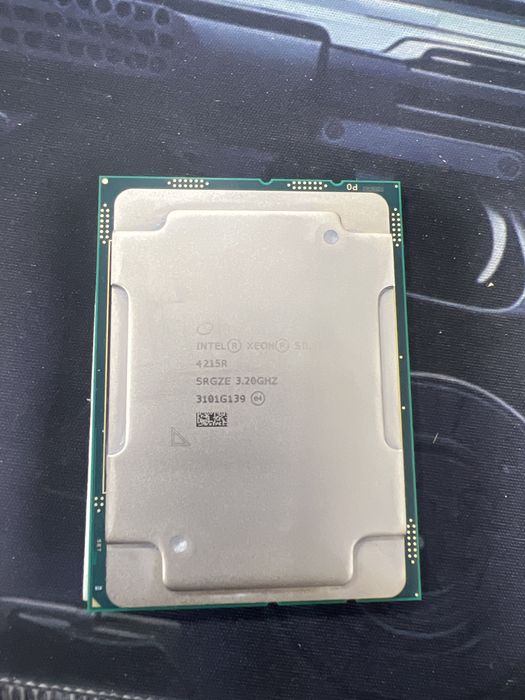 Продаю серверный процессор Intel Xeon Silver 4215R Processor