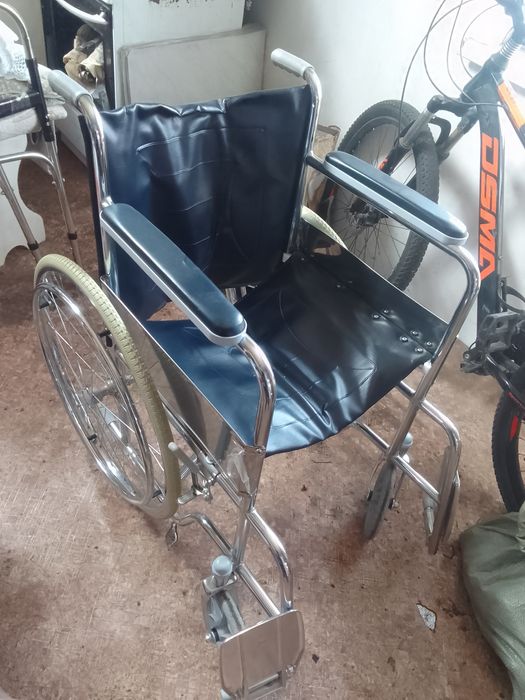 Коляска инвалидная