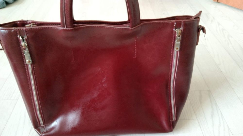 Женская сумка в хорошем состоянии