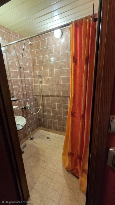 Продава се тристаен апартамент в гр. София , ж.к. Дружба 1