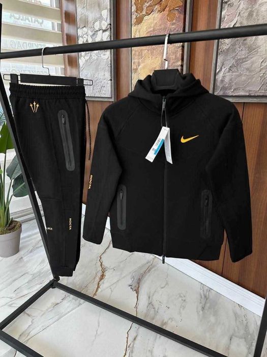 Топ!Детски екипи Nike