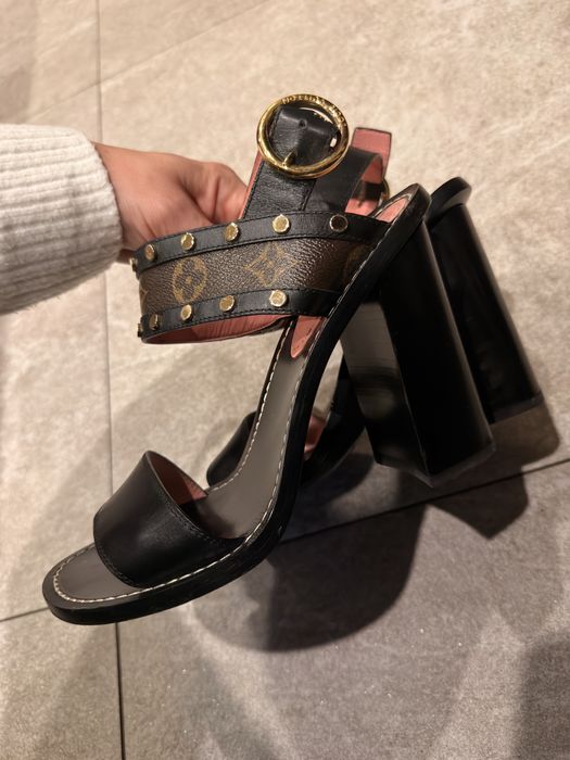 Обувки Louis Vuitton