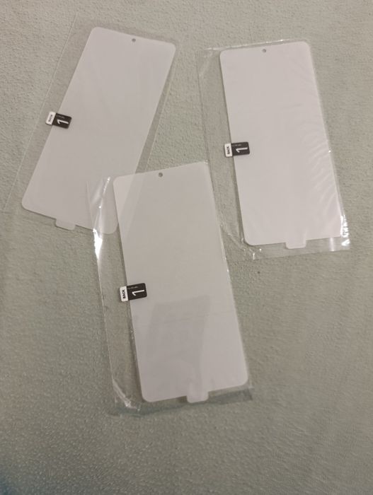 Xiaomi Redmi Note 12 Pro 4g + 3 калъфа + 3 протектора