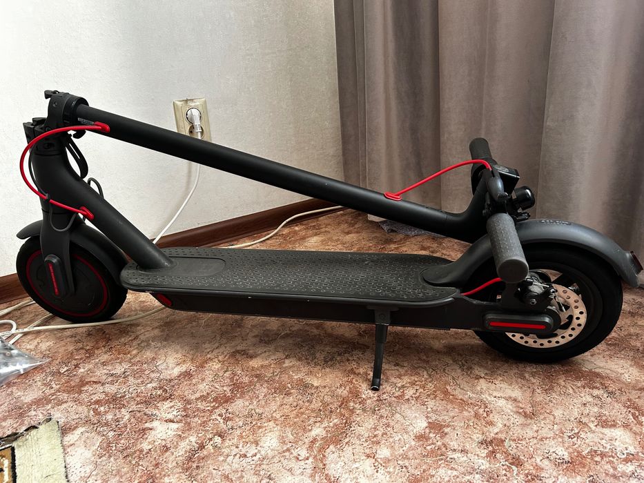 Электросамокат Xiaomi m365 pro