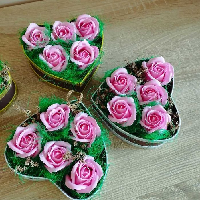 Ароматни сапунени рози в кутия