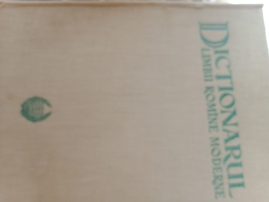 Atlasul geografic al lunii și dicționarul limbii române moderne