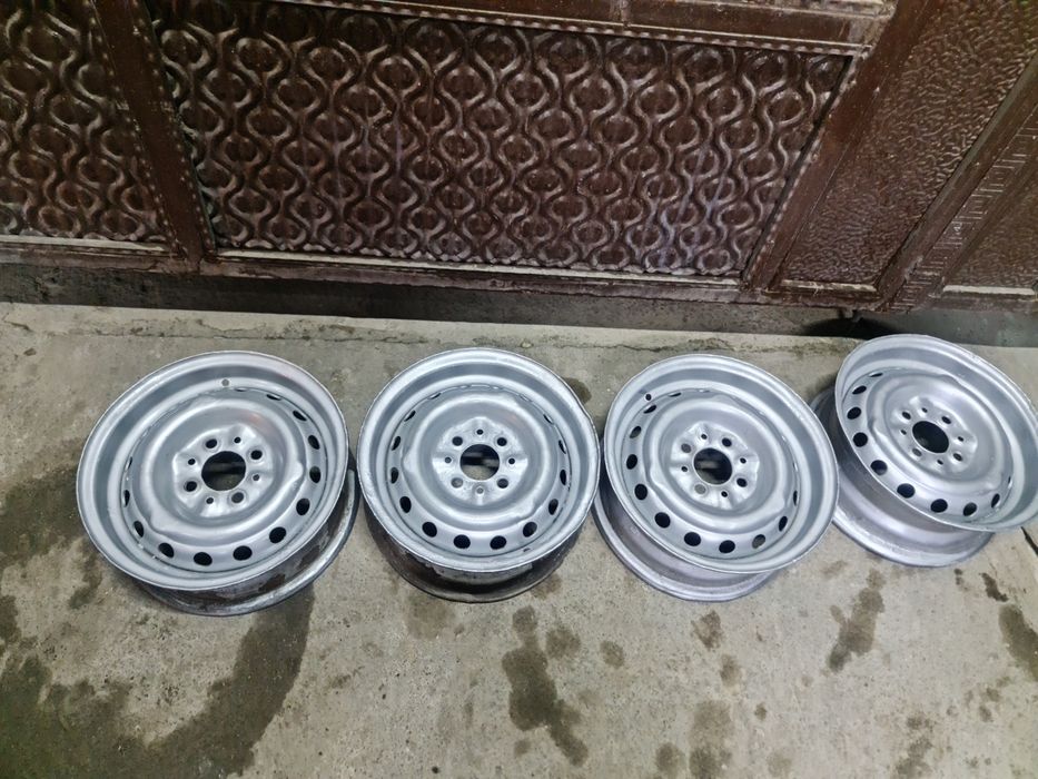 Диска.  Размер.  13. Сатилади