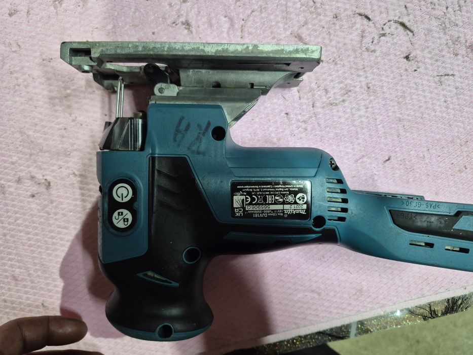 Șoricel pendular MAKITA DJV 181 18V