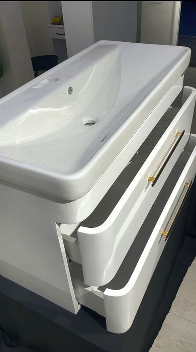 Pvc dan shoflar eshik qirralari aylana Шкафы закругленные для ванны