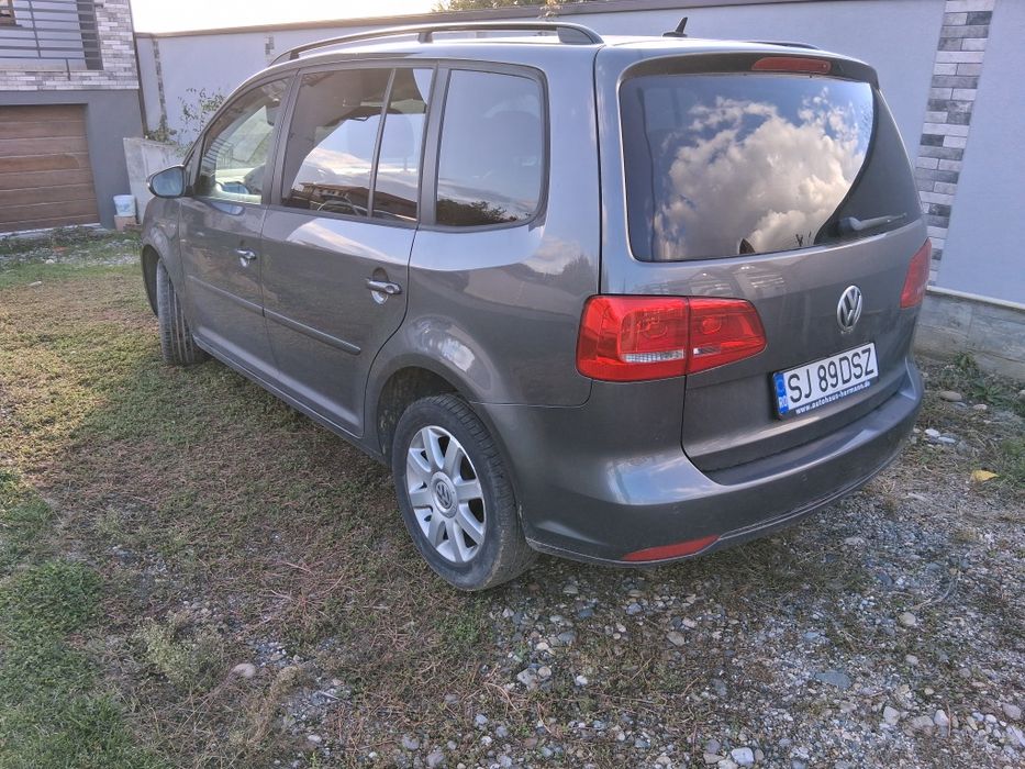 VOLKSWAGEN Touran 2012 — imagine 4