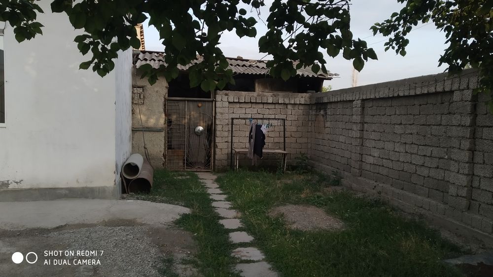 8 ва 3 соток ховли сотилади янги хаёт