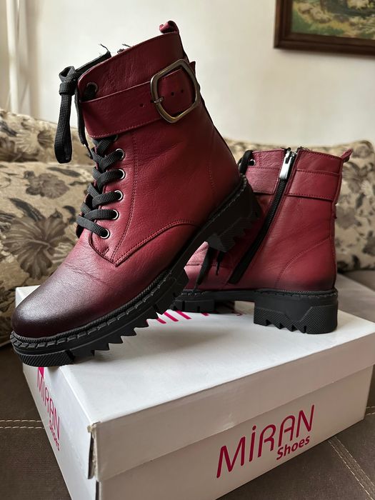 Нови дамски боти в цвят бордо - 37