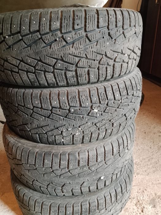 Продам шины комплект