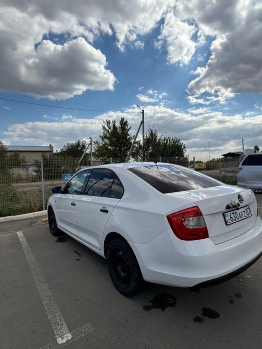 срочно,в продаже машина Skoda Rapid