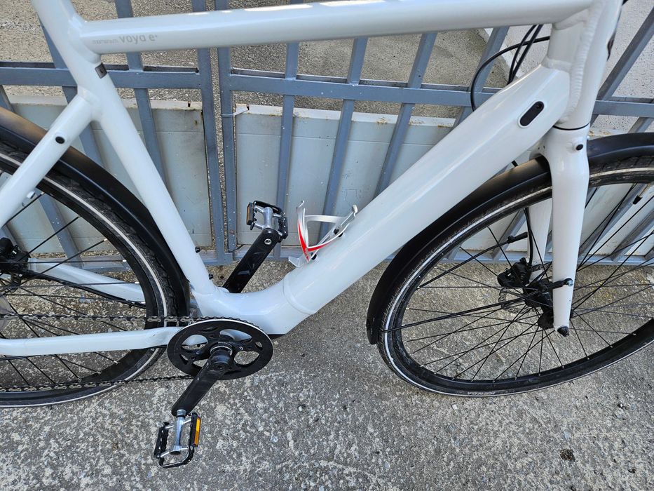 Електрически велосипед 28 цола MOMENTUM VOYA E+3