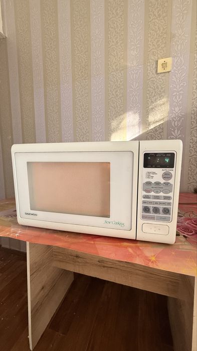 Продается микроволновая печь