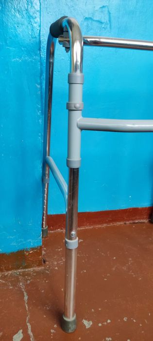 Ходунки для пожилых