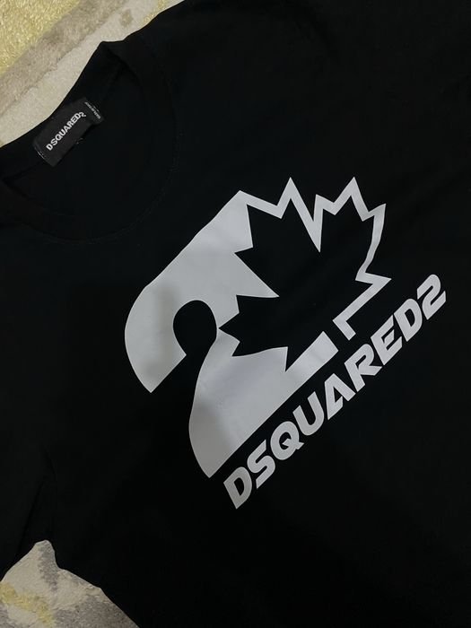 Продам футболку dsquared2