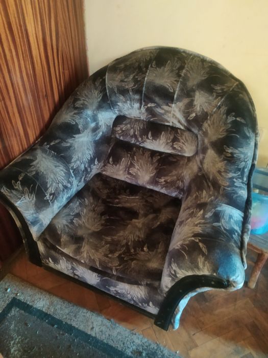 Продавам фотьойли два броя