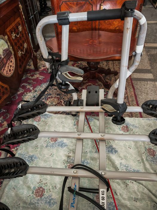 Италиански багажник за 4 велосипеда за теглич с номер и стопове