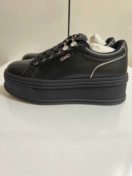 Кожени дамски сникърси LIU JO - SELMA 11 в черно