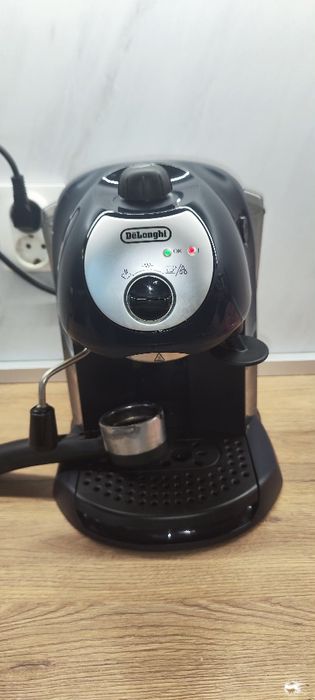 Кафе машина DELONGHI
