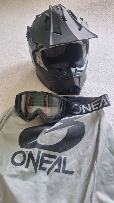Детска крос каска O'NEAL 2Series Flat Black – много запазена
