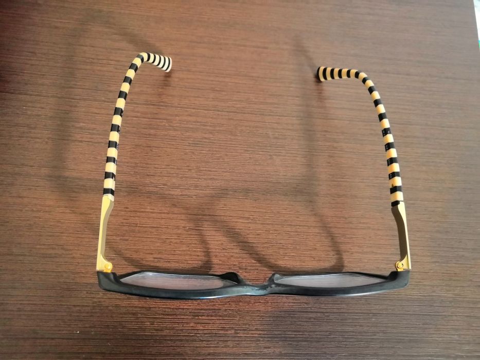 Giorgio Armani

Очила