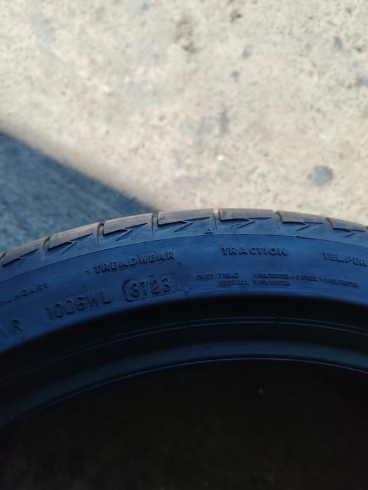 2 anvelope 255 40 20
