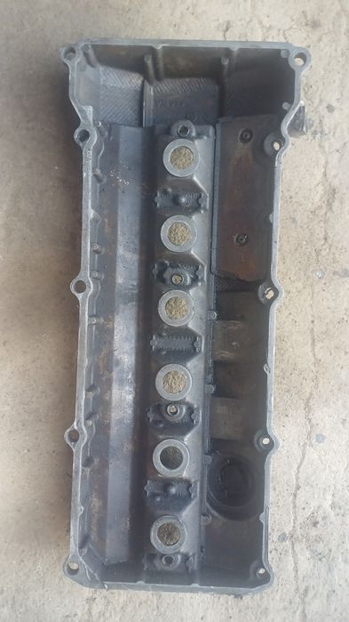 Крышка клапанов BMW M50B20