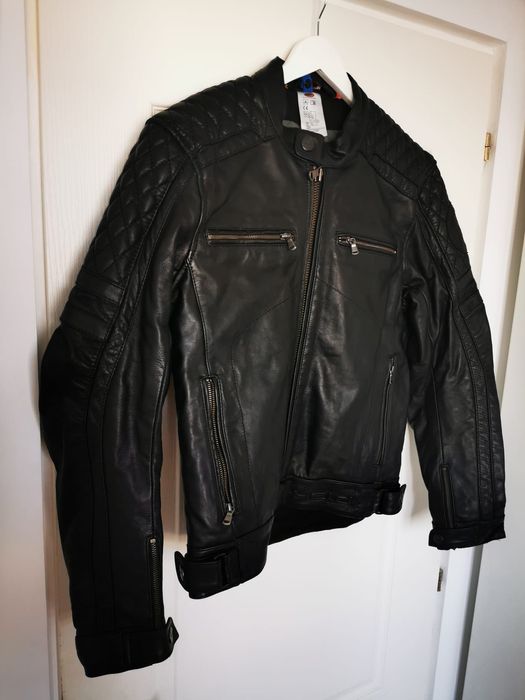Vând geaca motor piele Held stare foarte buna
