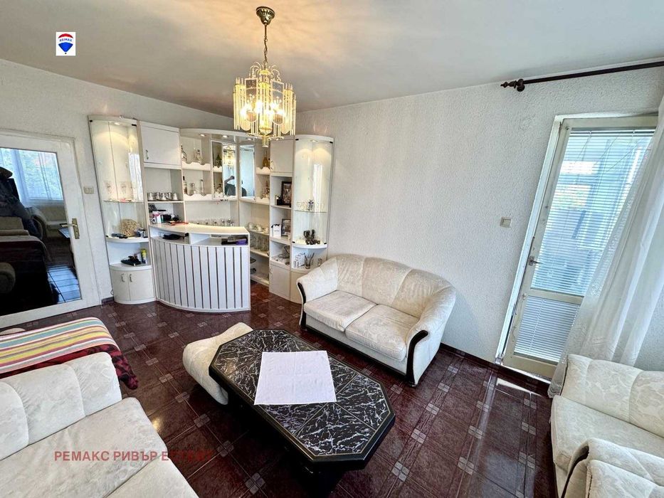 Продава се Тристаен апартамент в Русе, Хъшове - 89 кв.м за 1551 €/кв.м - Снимка #3