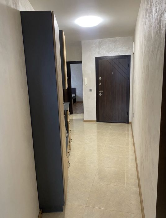 Дава се под наем Тристаен апартамент в Варна, м-т Сотира - 95 кв.м за 612 € - Снимка #2