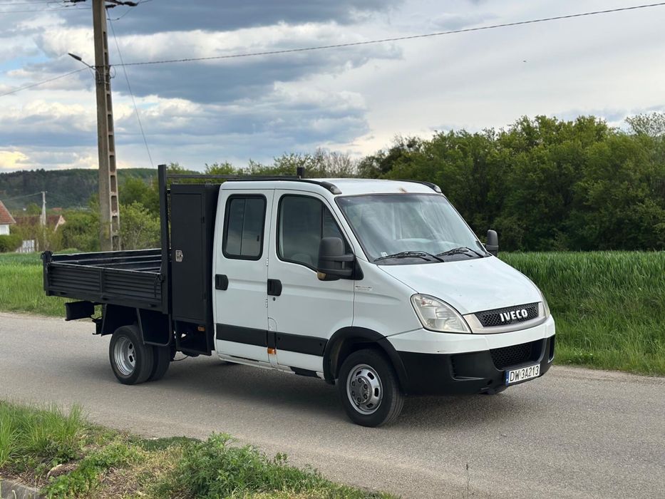 Iveco daily 2011 motor 3.0 basculabil  cu 7 locuri