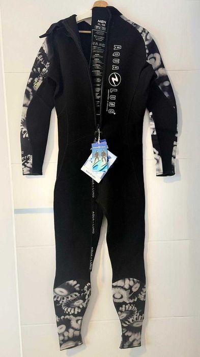 Echipamente Scuba Diving (scufundari) - costum, BCD, labe, incaltaminte, ochelari si geanta