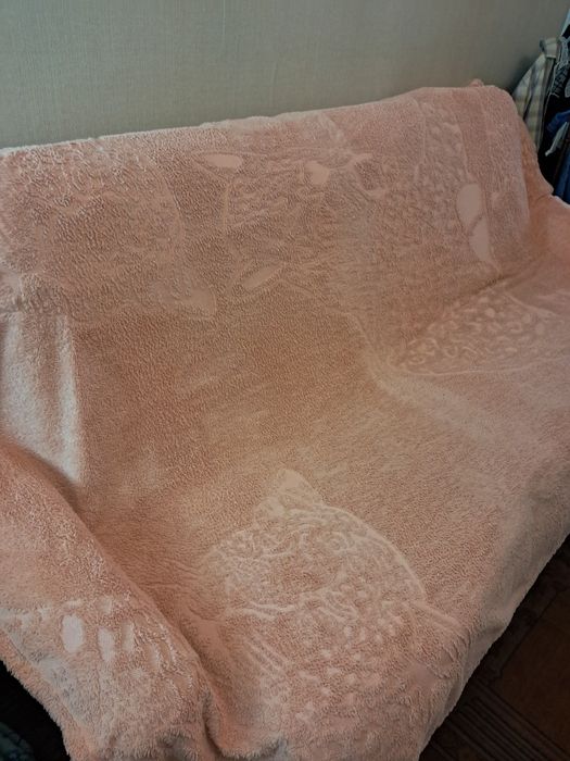 Продам пледы,подушки для тепла и уюта.