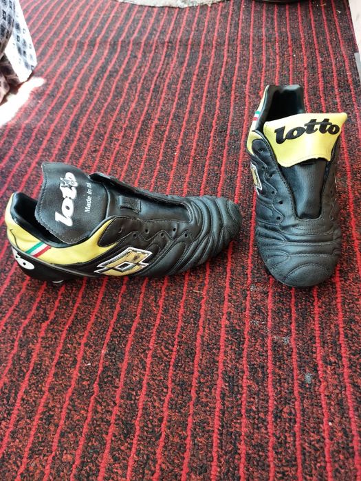 Продам оригинальные бутсы Lotto